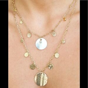 ETTIKA 18K GOLD SEA CRYSTAL SHELL NECKLACE